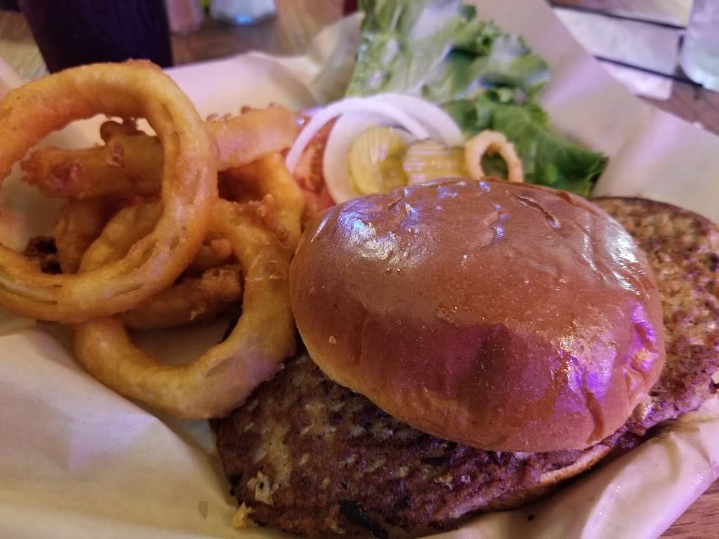 Bourbons Bar & Grill | restaurant | 119 E 22nd Avenue A, Coal Valley, IL 61240, USA | 3095244340 OR +1 309-524-4340