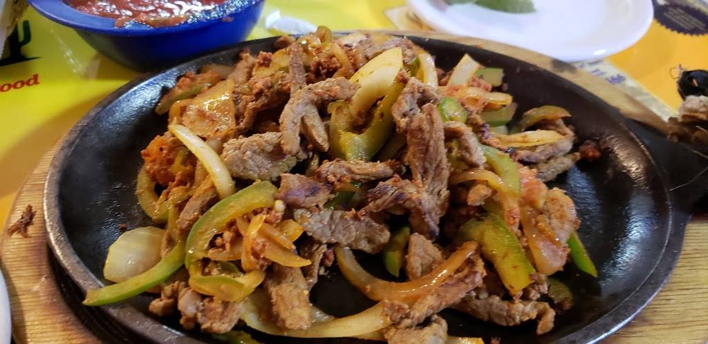 El-Canelo | restaurant | 2506 Ellwood Rd, New Castle, PA 16101, USA | 7246565141 OR +1 724-656-5141