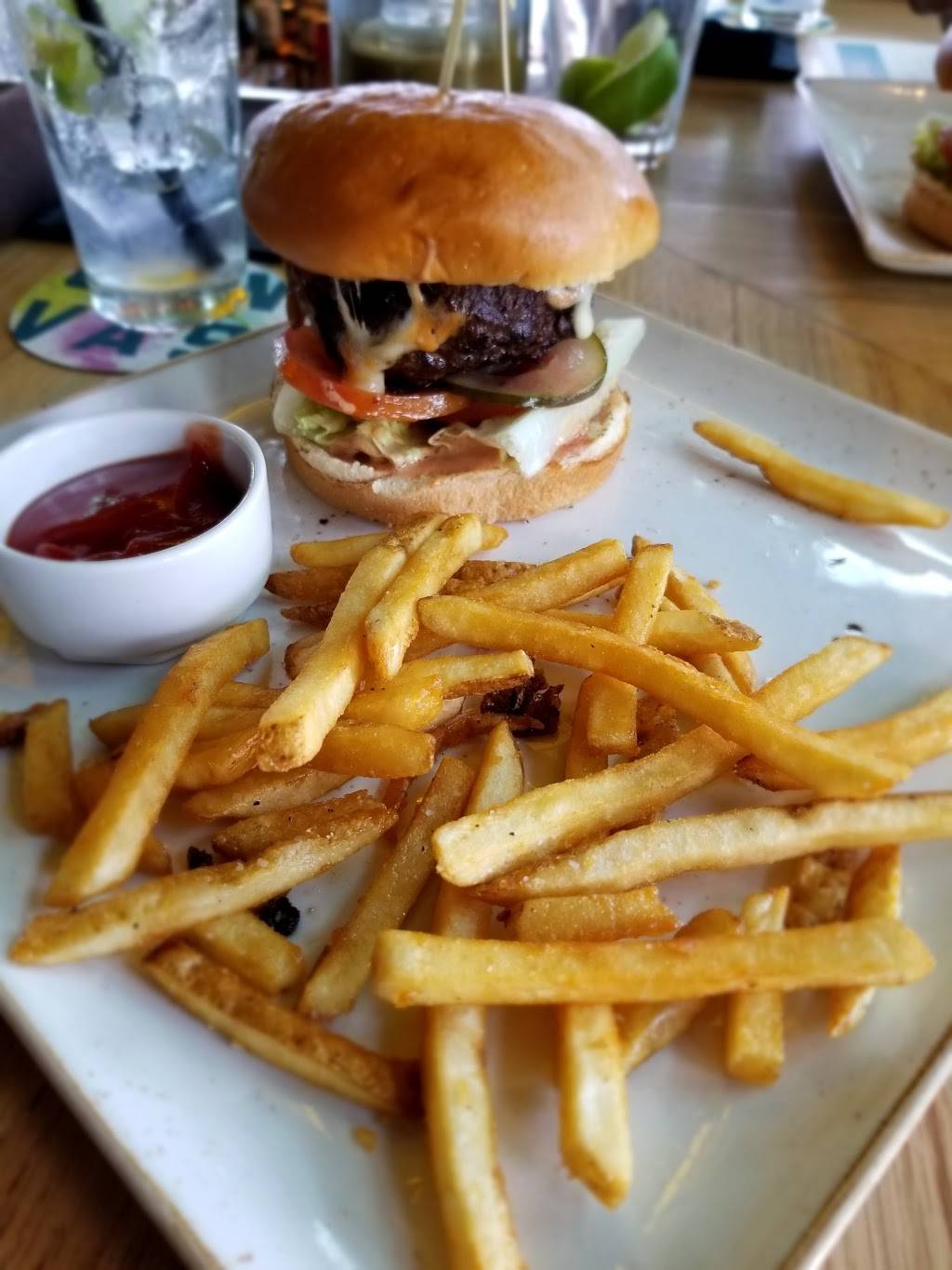 Canvas | restaurant | 13615 Sachs Avenue, Orlando, FL 32827, USA | 4073137800 OR +1 407-313-7800