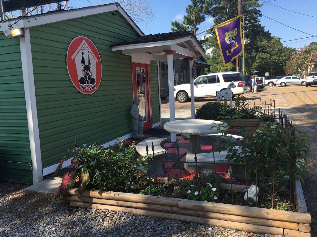 Frankies Dawg House | restaurant | 2318 Cedardale Ave, Baton Rouge, LA 70808, USA | 2253896255 OR +1 225-389-6255