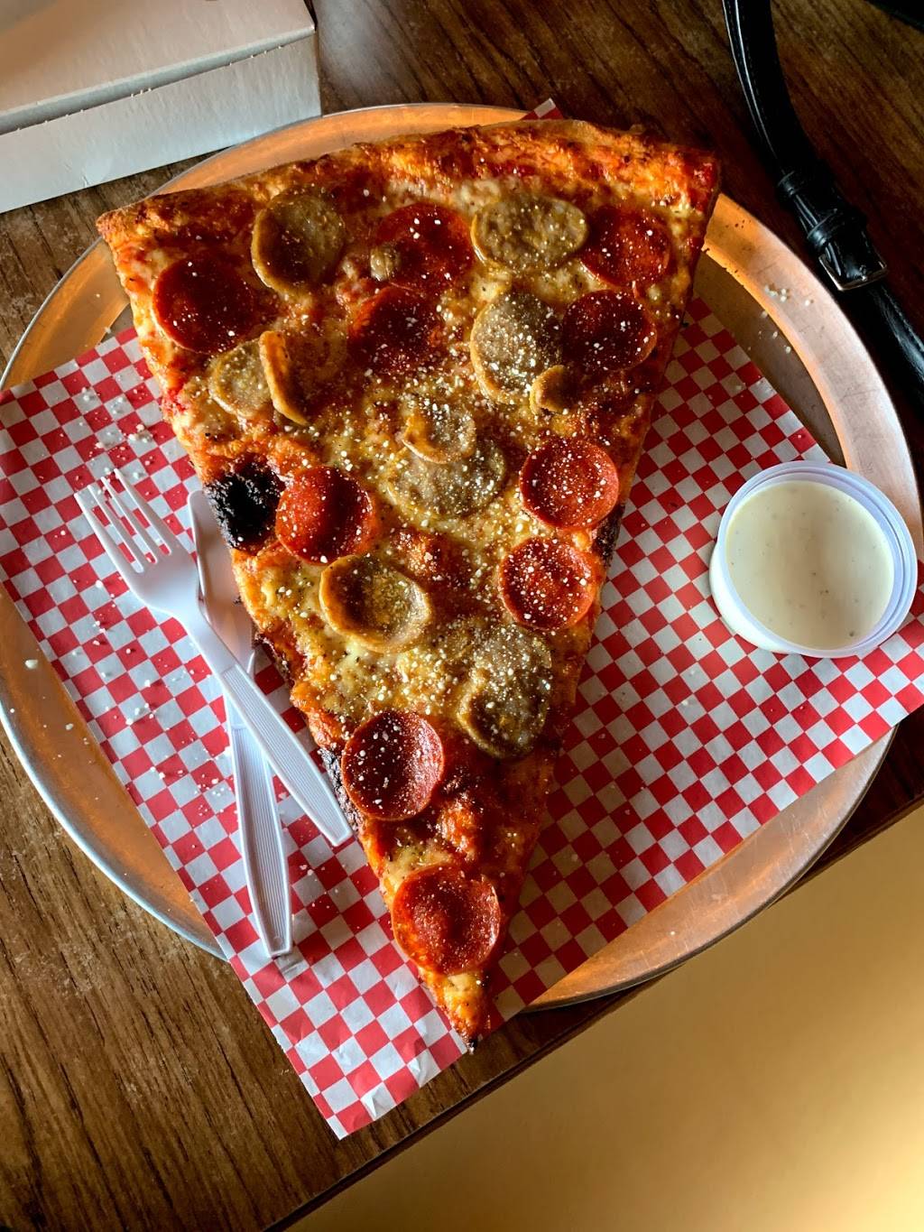 Mamas Famous Pizza & Heros | restaurant | 7965 N Oracle Rd #6346, Oro Valley, AZ 85704, USA | 5202973993 OR +1 520-297-3993