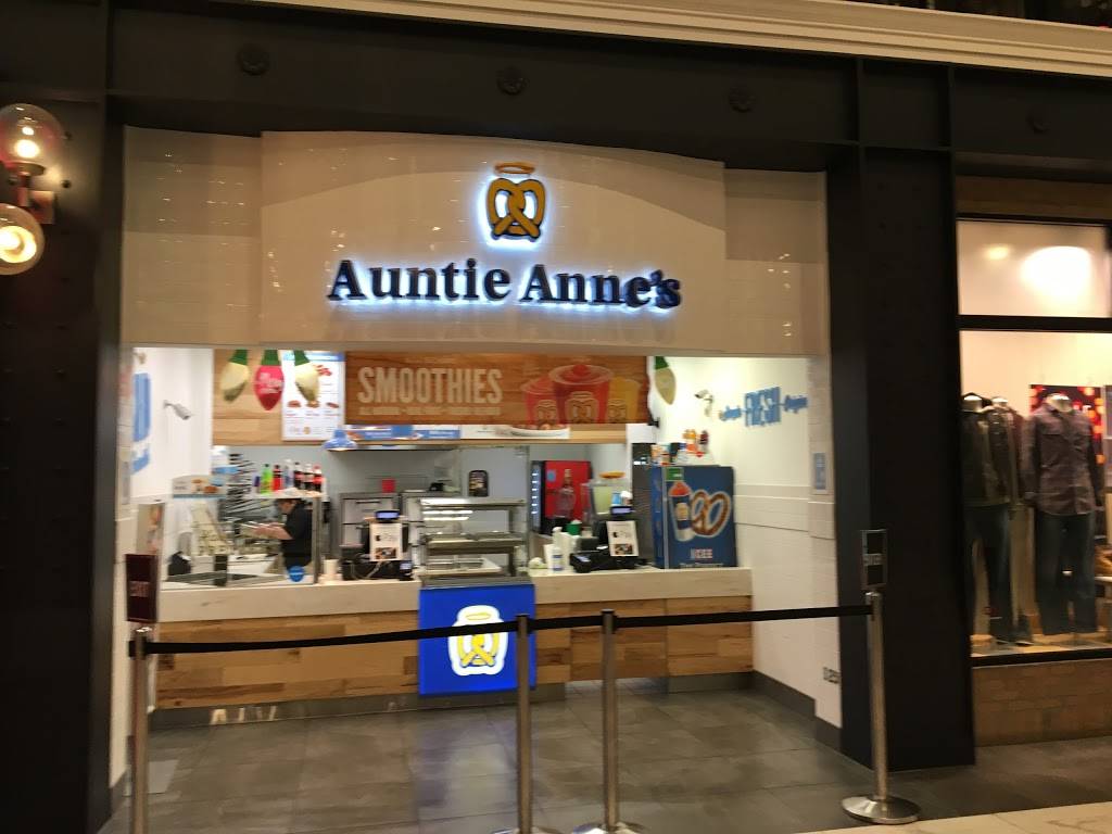 Auntie Annes | cafe | 125 Easton town Center, Columbus, OH 43219, USA | 6144187021 OR +1 614-418-7021