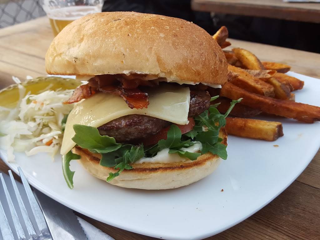 Vices & Versa | restaurant | 6631 Boul St-Laurent, Montréal, QC H2S 3C5, Canada | 5142722498 OR +1 514-272-2498