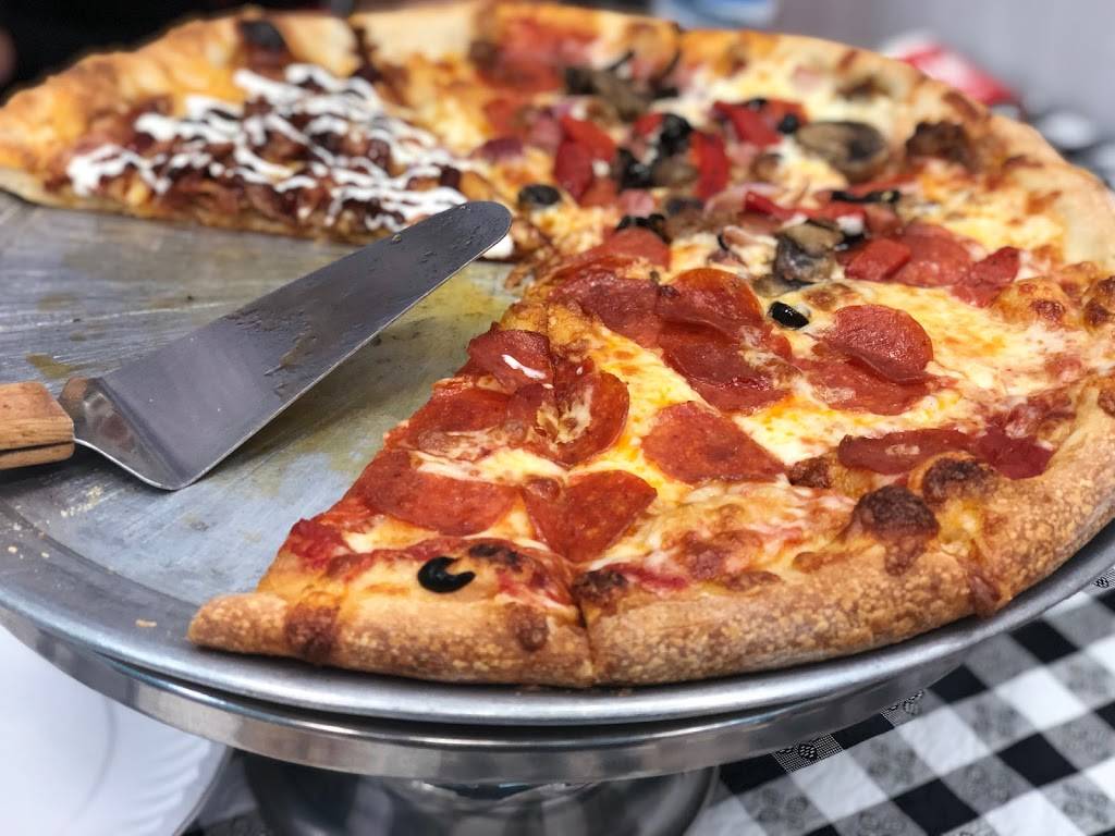 Village Pizza of Nags Head | meal delivery | 5205 S Croatan Hwy, Nags Head, NC 27959, USA | 2522555255 OR +1 252-255-5255