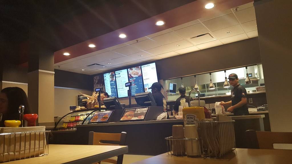 Smashburger | restaurant | 233 Houston St, College Station, TX 77803, USA | 3032298351 OR +1 303-229-8351