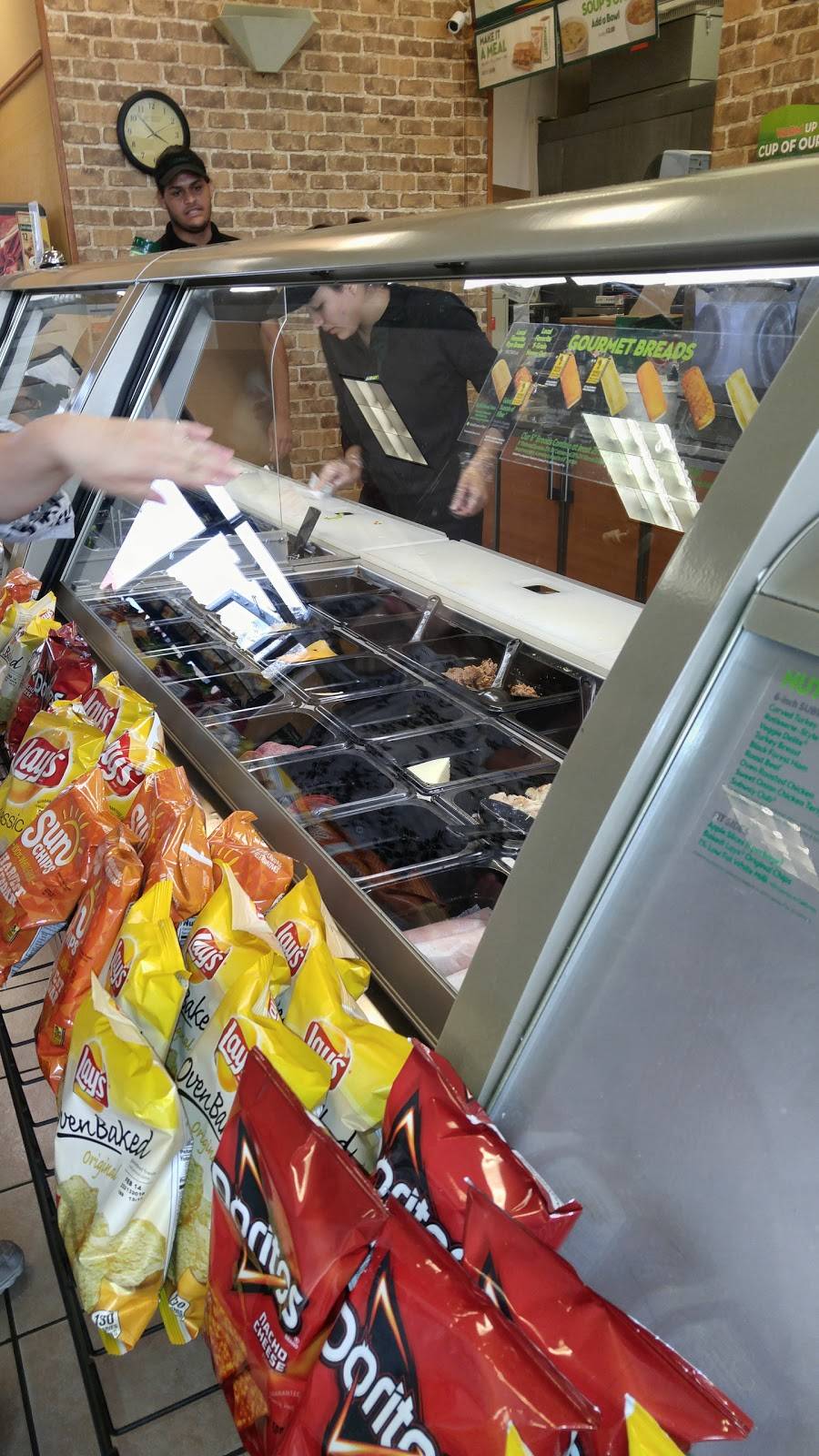 Nogalitos Subway | restaurant | 1911 Nogalitos, San Antonio, TX 78225, USA | 2105335453 OR +1 210-533-5453