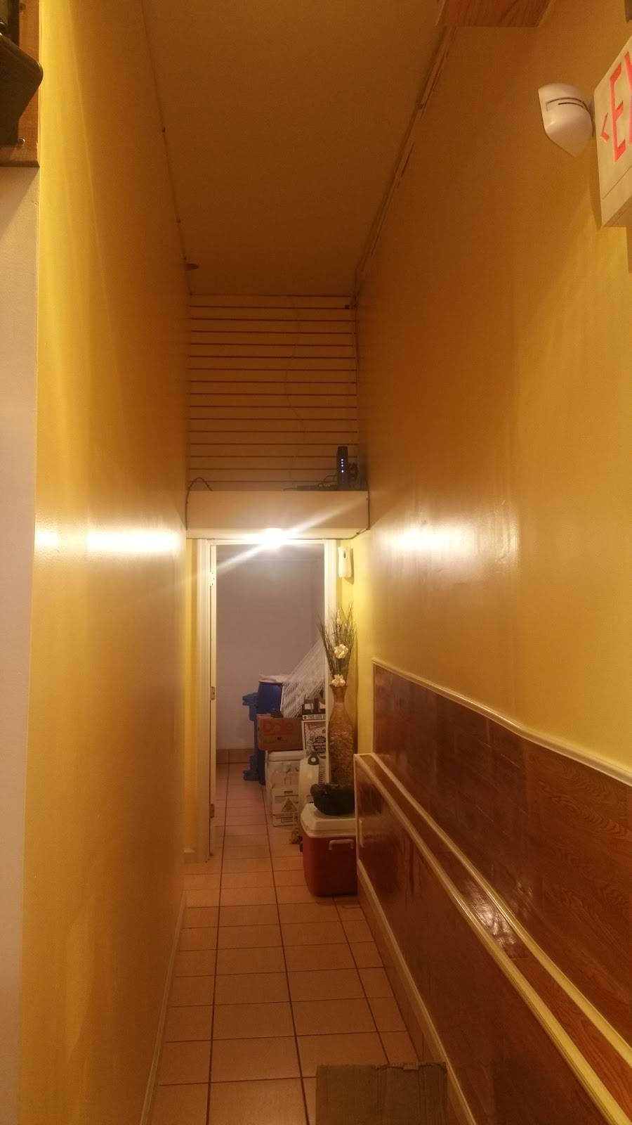 Susanna African Kitchen | restaurant | 6521 Woodland Ave, Philadelphia, PA 19142, USA | 2159216903 OR +1 215-921-6903