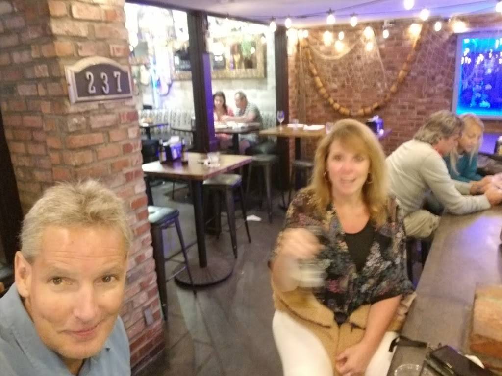 The Wharf | restaurant | 237 Ocean Ave, Laguna Beach, CA 92651, USA | 9494973381 OR +1 949-497-3381