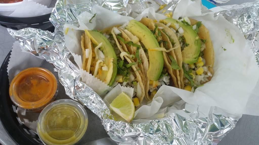 Burrito Fiesta | restaurant | 205 W South St, Plano, IL 60545, USA | 6302732310 OR +1 630-273-2310