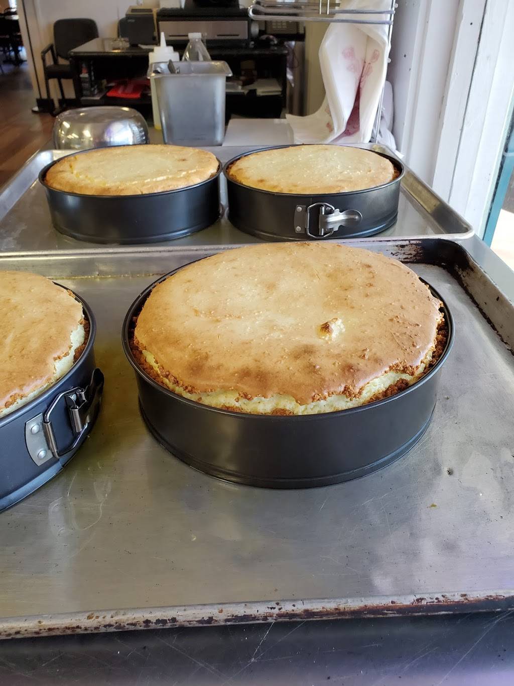 Big Mikes Pizza | restaurant | 1939 S Tamiami Trail, Venice, FL 34293, USA | 9413035805 OR +1 941-303-5805