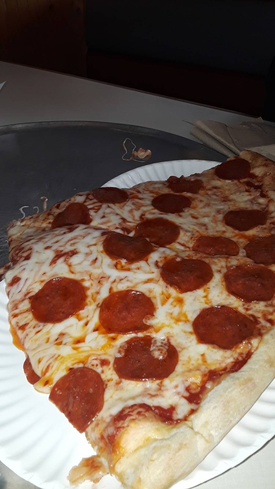 Marios Pizza | restaurant | 1066 Hanes Mall Blvd, Winston-Salem, NC 27103, USA | 3367680057 OR +1 336-768-0057