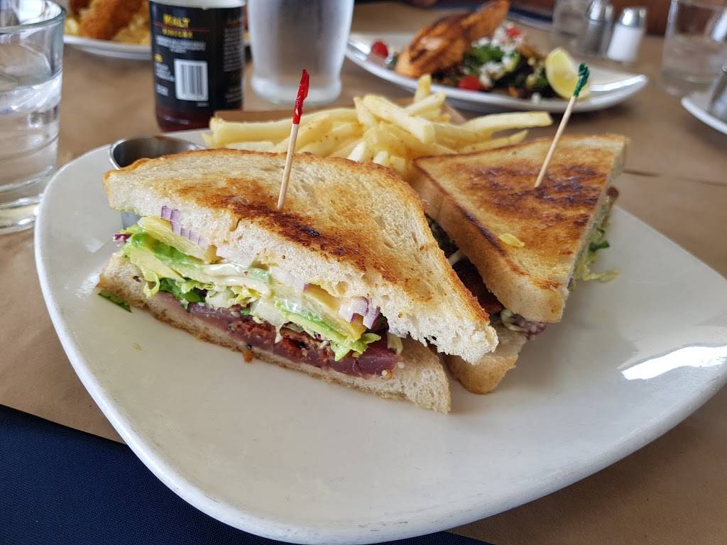 Boathouse at Hendrys Beach | restaurant | 2981 Cliff Dr, Santa Barbara, CA 93109, USA | 8058982628 OR +1 805-898-2628