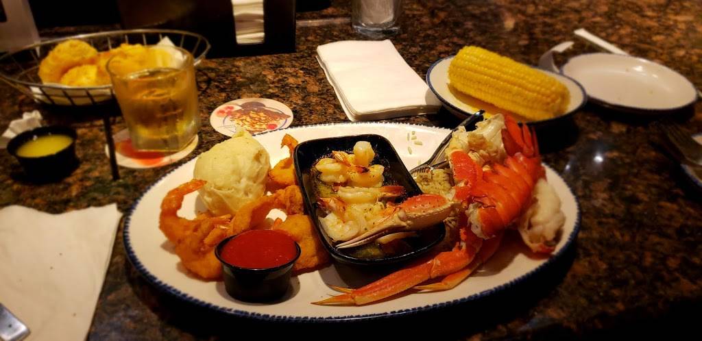 Red Lobster | restaurant | 12235 St Charles Rock Rd, Bridgeton, MO 63044, USA | 3142918680 OR +1 314-291-8680