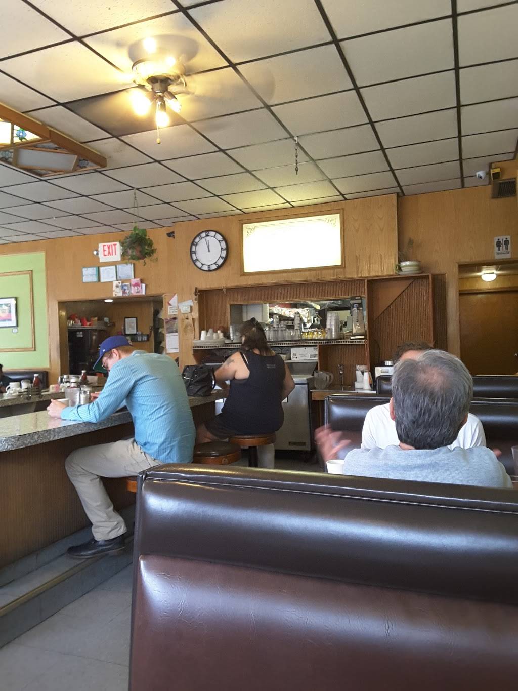 Little Corner Restaurant | restaurant | 5937 N Broadway, Chicago, IL 60660, USA | 7738781834 OR +1 773-878-1834