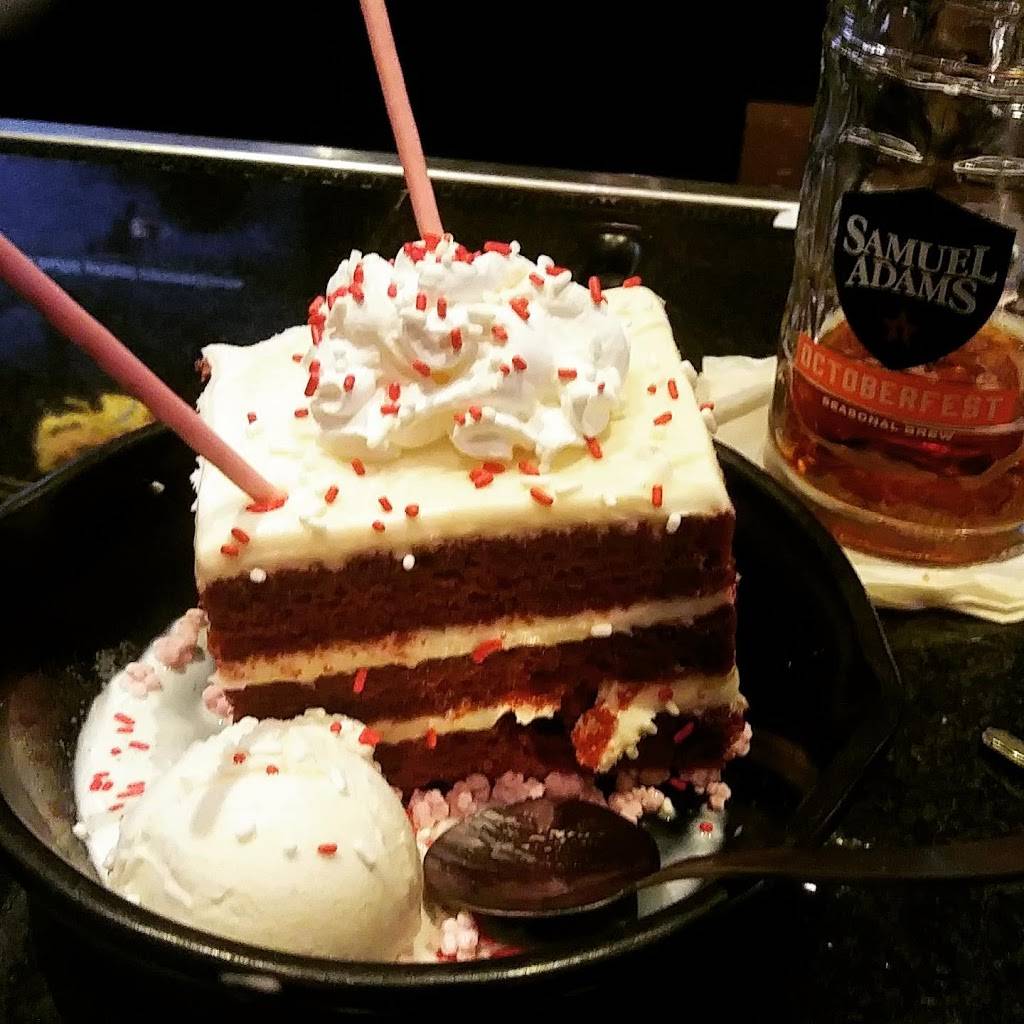 TGI Fridays | restaurant | 7200 W 191st St, Tinley Park, IL 60477, USA | 8154640082 OR +1 815-464-0082