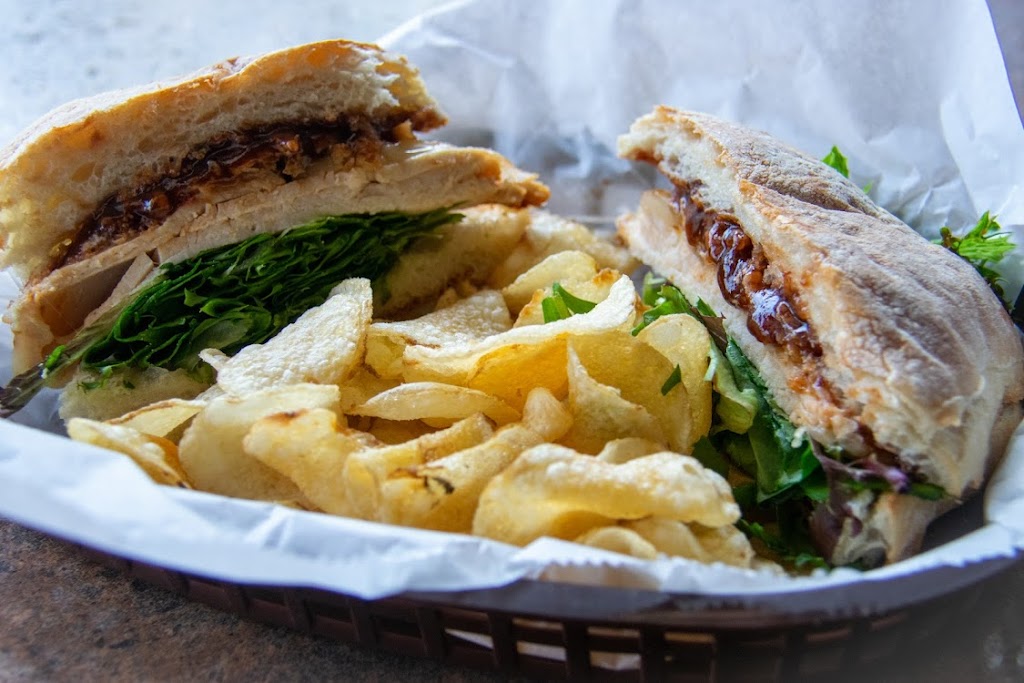 Su Plus Two Restaurant & Bar | restaurant | 7028 W Greenfield Ave, West Allis, WI 53214, USA | 4142661500 OR +1 414-266-1500