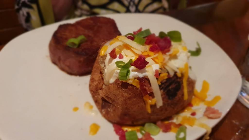 Outback Steakhouse | restaurant | 5051 Stockdale Hwy, Bakersfield, CA 93309, USA | 6618347850 OR +1 661-834-7850