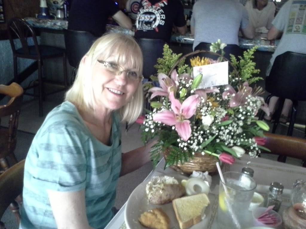 Harbor Lite Restaurant | restaurant | 15543 IL-37, Whittington, IL 62897, USA | 6186292525 OR +1 618-629-2525