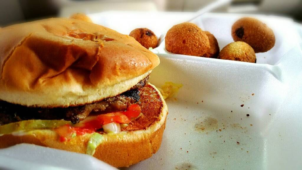 Dinos Drive-In | restaurant | 2929 Havendale Blvd NW, Winter Haven, FL 33881, USA | 8639670230 OR +1 863-967-0230