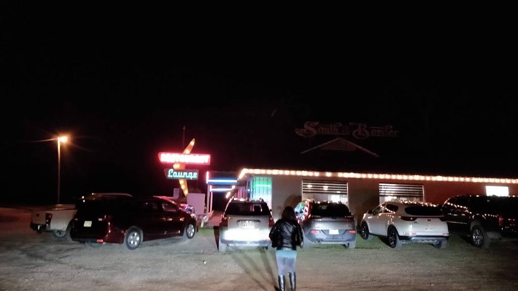 South of the Border | restaurant | 14945 US-61, St Francisville, LA 70775, USA | 2256353071 OR +1 225-635-3071
