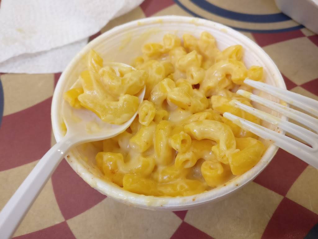 Smokin Bones BBQ | restaurant | 3003 E Abram St, Arlington, TX 76010, USA | 8174229633 OR +1 817-422-9633