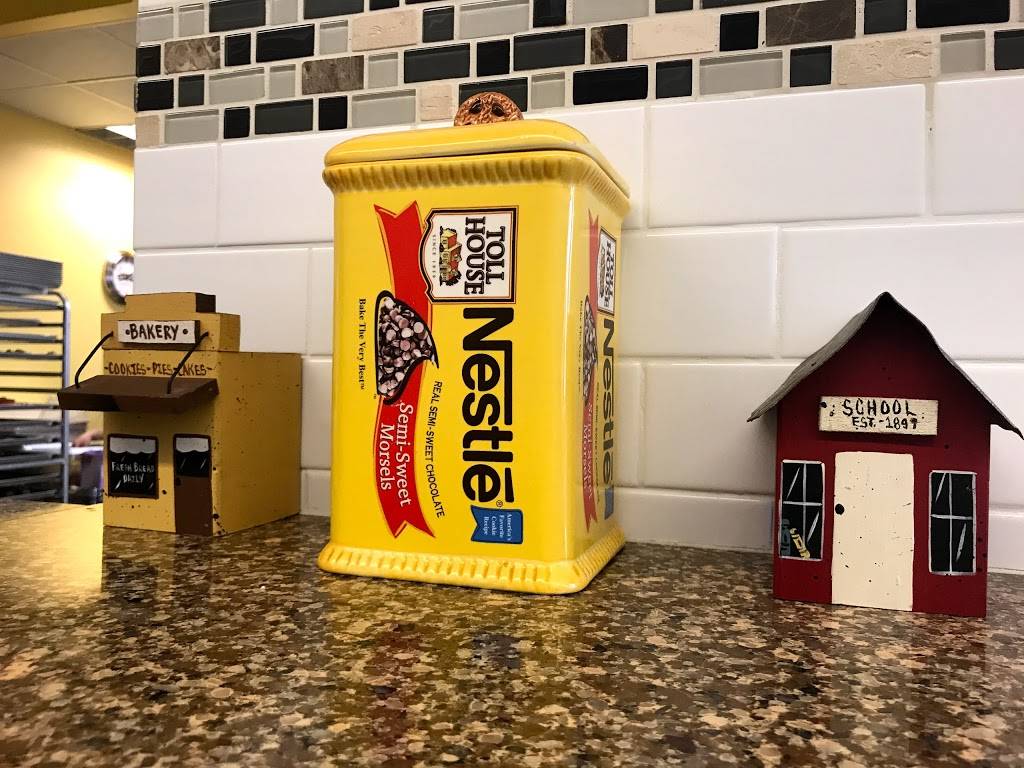 Nestlé Toll House Cafe by Chip | cafe | 25 Waterway Ave Suite 125, The Woodlands, TX 77380, USA | 8326636895 OR +1 832-663-6895