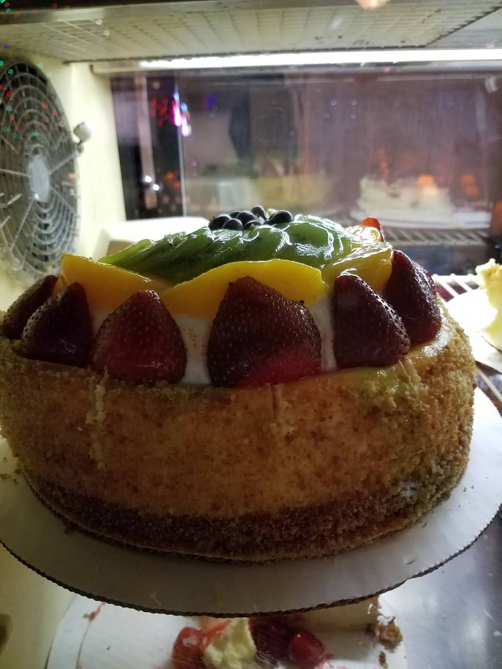 Caesars Italian Restaurant | restaurant | 3064, 2801 W Market St, Warren, OH 44485, USA | 3308981555 OR +1 330-898-1555