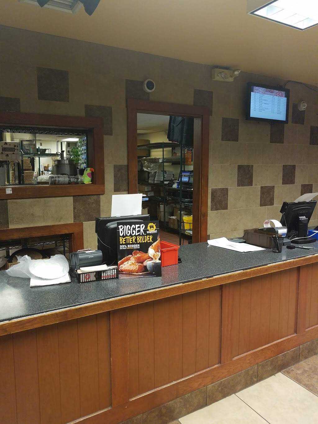 Pizza Hut | meal takeaway | 2343 W Broad St, Richmond, VA 23220, USA | 8043583333 OR +1 804-358-3333