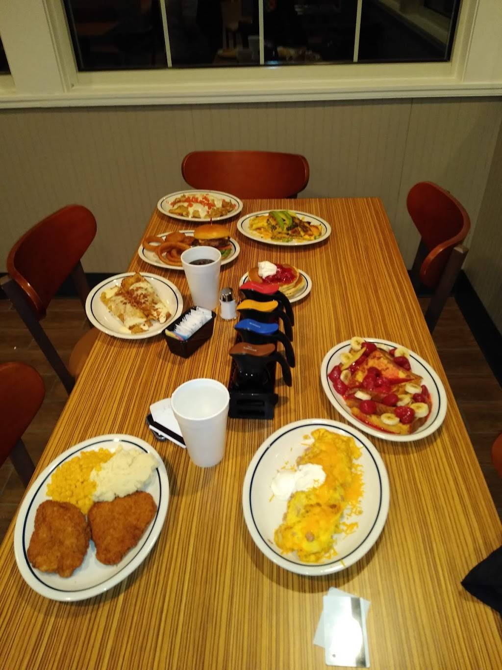 IHOP | restaurant | 17 Medway Rd, Milford, MA 01757, USA | 5082444904 OR +1 508-244-4904