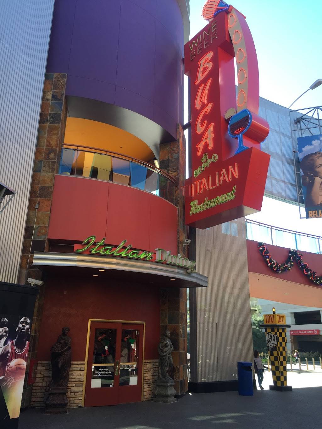 Buca di Beppo Italian Restaurant | restaurant | 1000 Universal Studios Blvd, Universal City, CA 91608, USA | 8185099463 OR +1 818-509-9463