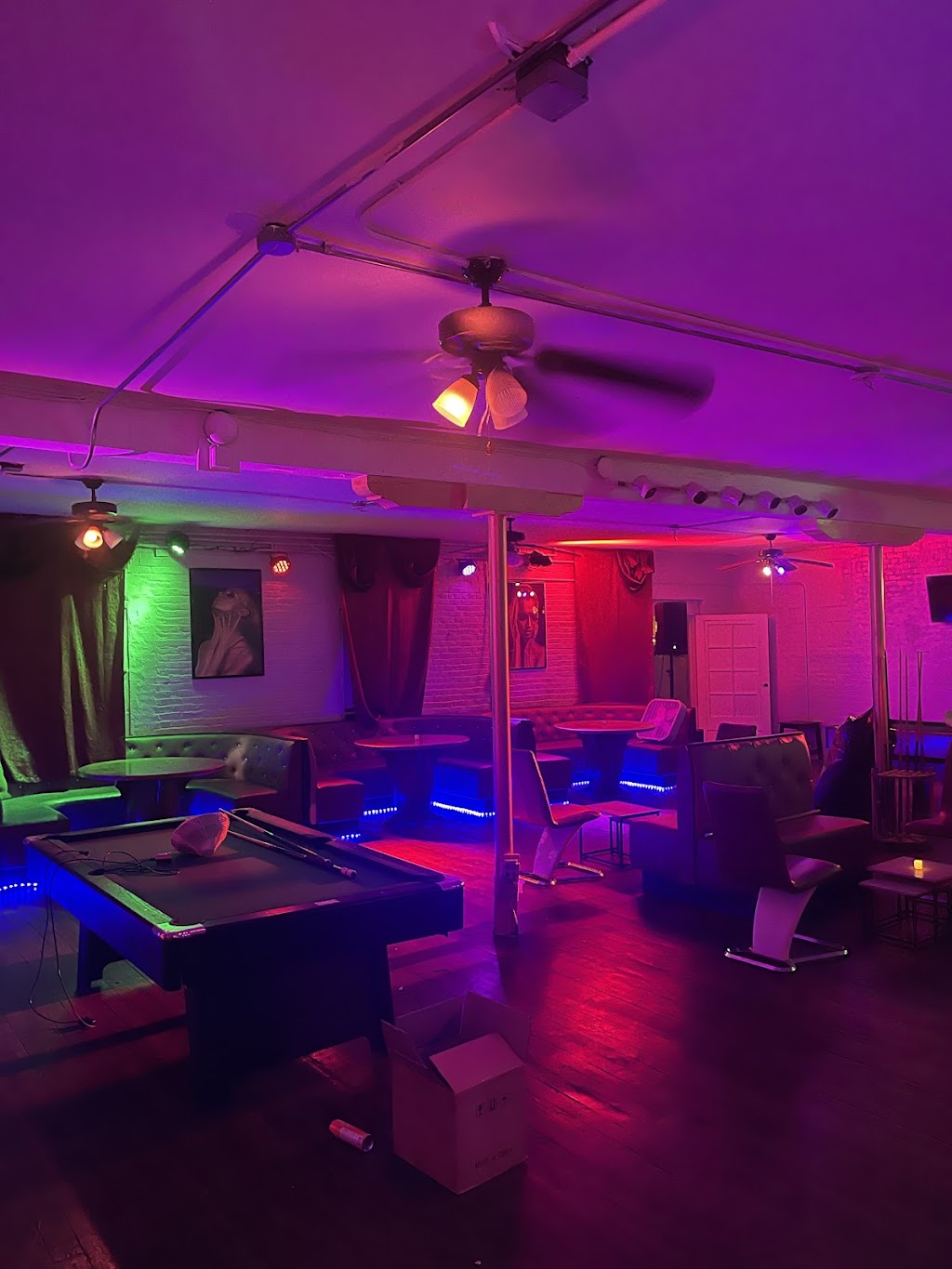 SKYFALL VIP LOUNGE | restaurant | 170 Littleton Ave, Newark, NJ 07103, USA | 8628004985 OR +1 862-800-4985