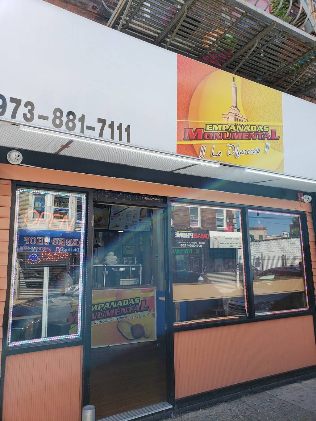 Empanadas Monumental | restaurant | 316 Market St, Paterson, NJ 07501, USA | 9738817111 OR +1 973-881-7111