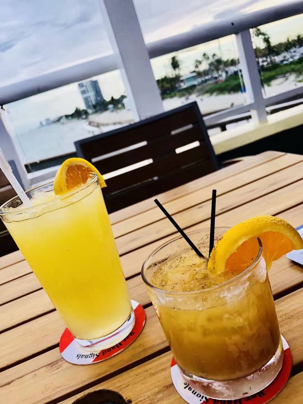 Quarterdeck Restaurants | restaurant | 300 N Beach Rd, Dania Beach, FL 33004, USA | 9549291400 OR +1 954-929-1400