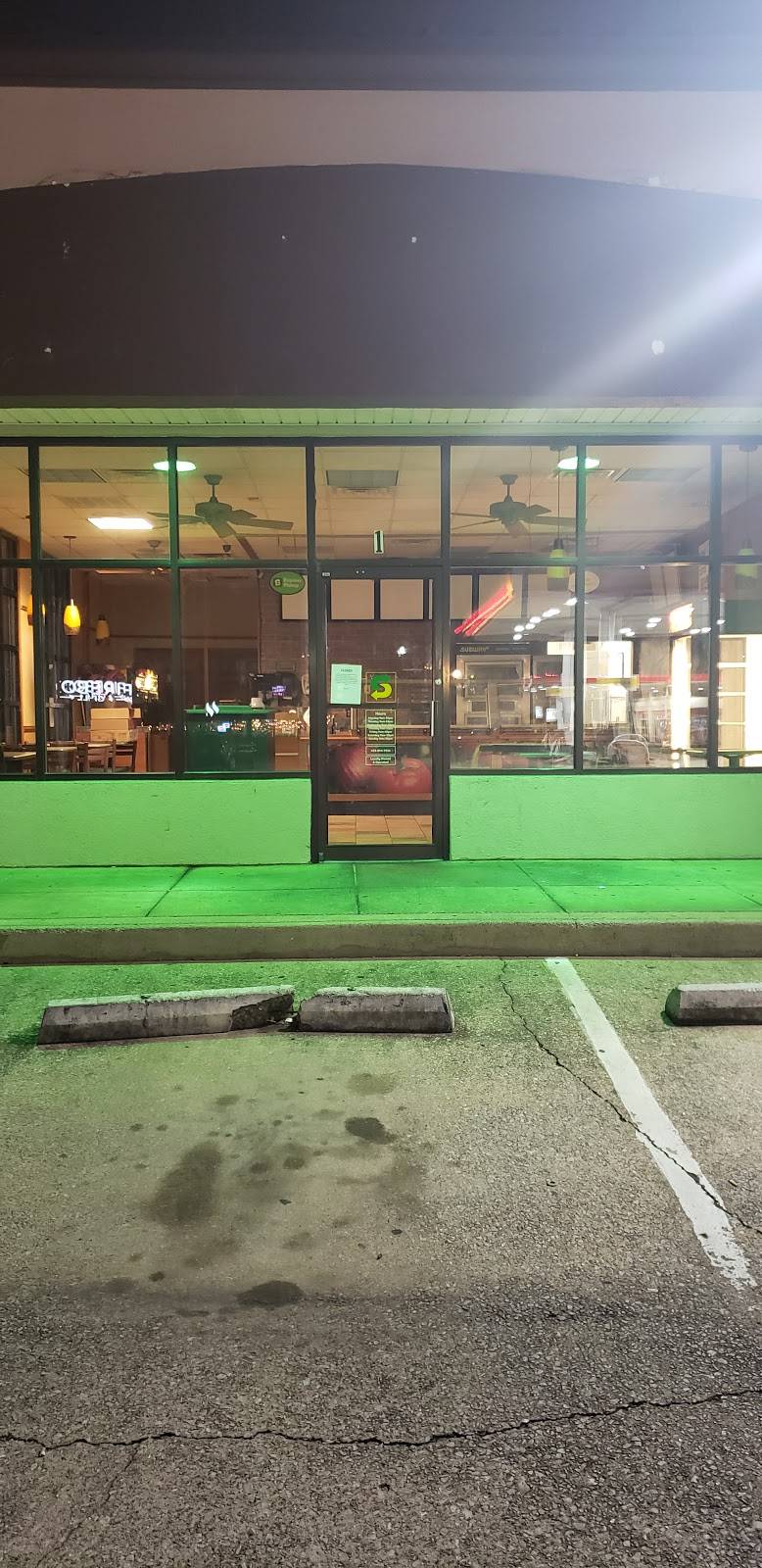 Subway | restaurant | 7022 Shallowford Rd, Chattanooga, TN 37421, USA | 4238947526 OR +1 423-894-7526