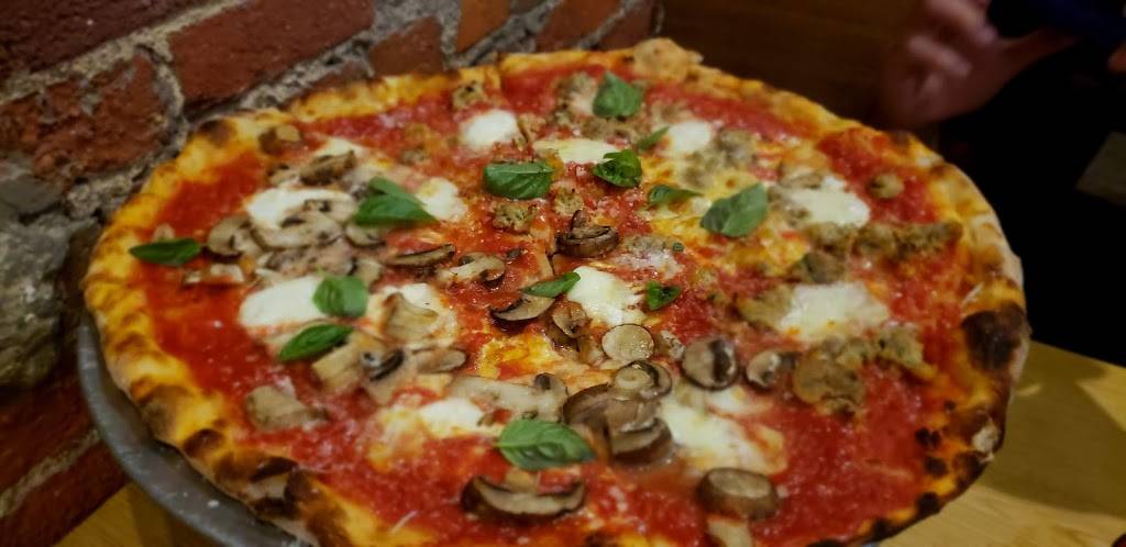 Oakwood Pizza Box | restaurant | 610 N Person St, Raleigh, NC 27604, USA | 9195941605 OR +1 919-594-1605