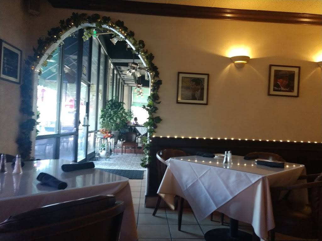 Uricchios Trattoria | restaurant | 1400 17th St, Bakersfield, CA 93301, USA | 6613268870 OR +1 661-326-8870