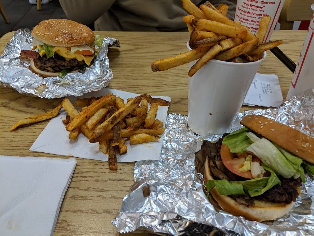 Five Guys | meal takeaway | 37 Forbes Rd, Braintree, MA 02184, USA | 7818484897 OR +1 781-848-4897