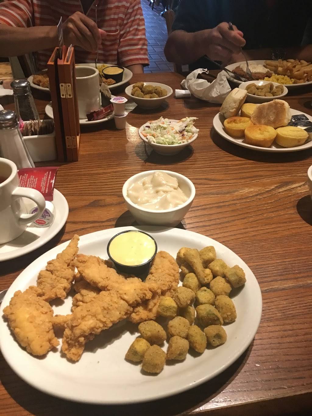 Cracker Barrel Old Country Store | restaurant | 615 Ring Rd, Harrison, OH 45030, USA | 5132021400 OR +1 513-202-1400