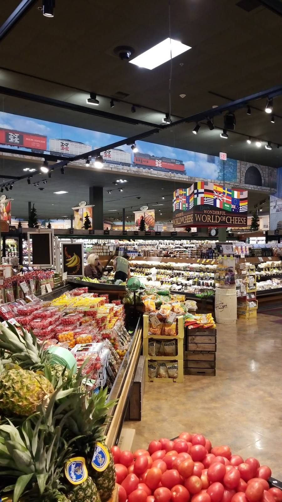 Daves Fresh Marketplace/East Greenwich | bakery | 1000 Division Rd, East Greenwich, RI 02818, USA | 4015580190 OR +1 401-558-0190