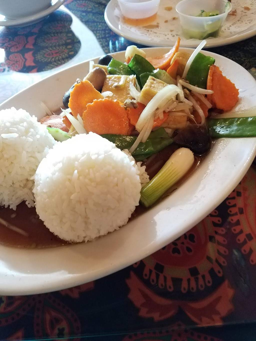 Mongkut Thai Restaurant | restaurant | 212 Avenida Del Mar, San Clemente, CA 92672, USA | 9494923871 OR +1 949-492-3871