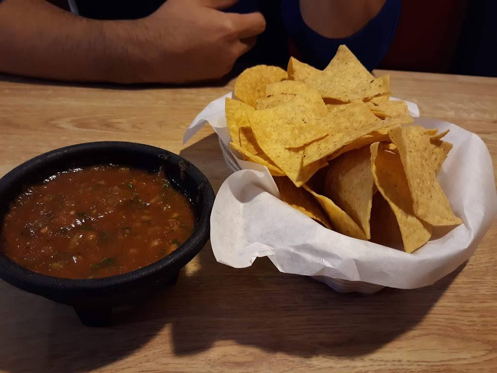 Casa Burrito | restaurant | 564 Powell St E, Monmouth, OR 97361, USA | 5038370615 OR +1 503-837-0615