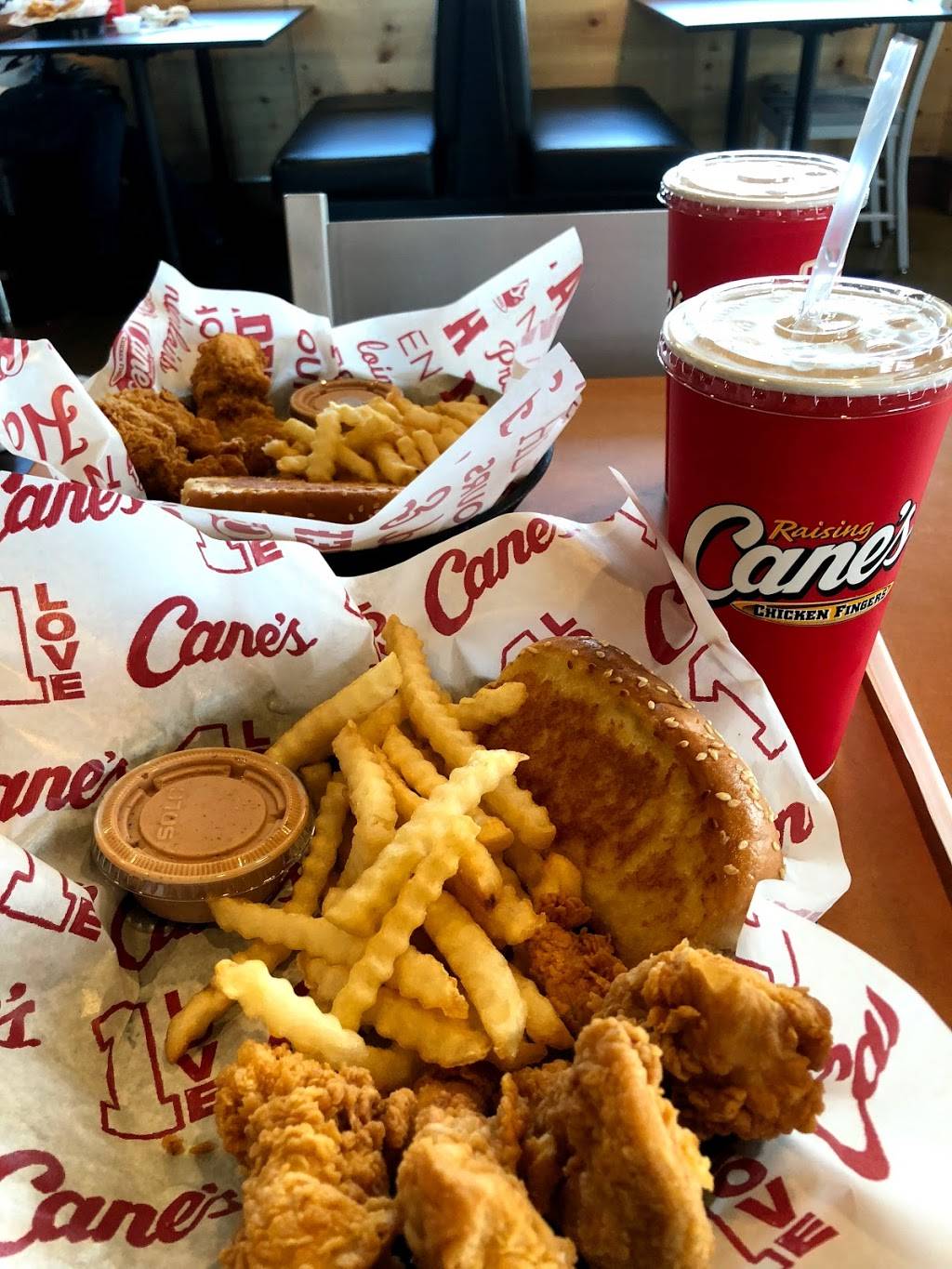 Raising Canes Chicken Fingers | meal takeaway | 163 West Road, Houston, TX 77037, USA | 2819314603 OR +1 281-931-4603