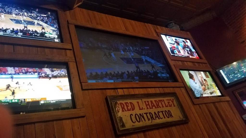 Chicken Coop Inc | restaurant | 120 E 3rd St, Grand Island, NE 68801, USA | 3083982500 OR +1 308-398-2500