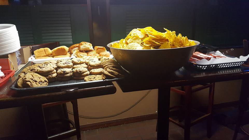 Charlies 2 Pub & Grill | restaurant | 3239 S US-1, Fort Pierce, FL 34982, USA | 7724295300 OR +1 772-429-5300