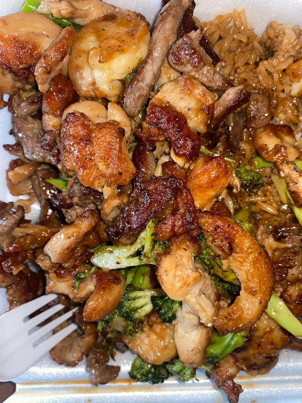 Yummy Wei | restaurant | Inside the plaza del sol mall, 3831 W Vine St suite 51, Kissimmee, FL 34741, USA | 4079786781 OR +1 407-978-6781