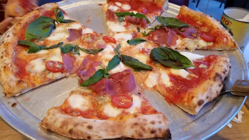 900 Degrees Brick Oven Pizza | restaurant | 609 E Main St A, Purcellville, VA 20132, USA | 5403383322 OR +1 540-338-3322