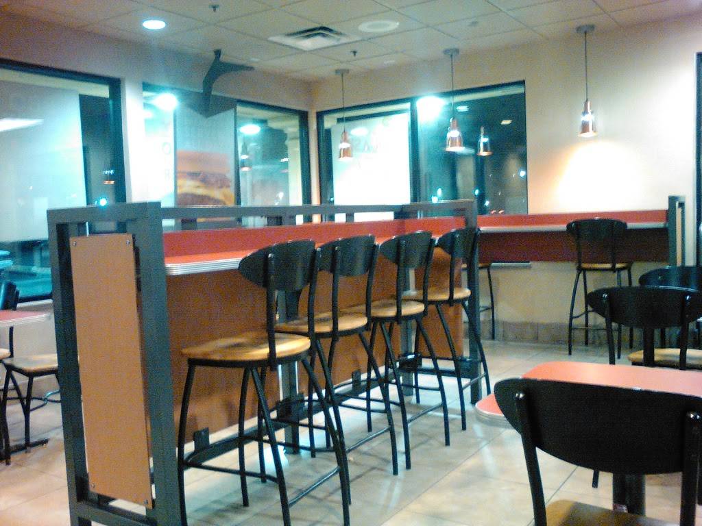 Jack in the Box | restaurant | 10048 Cherry Ave, Fontana, CA 92335, USA | 9093560554 OR +1 909-356-0554