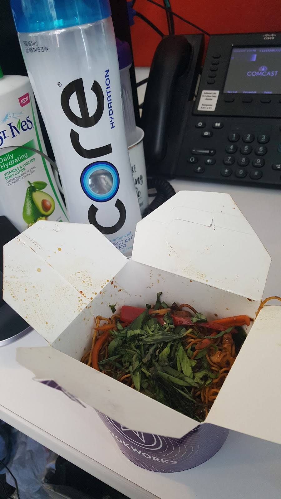 Wokworks | restaurant | City Hall, 1500 John F Kennedy Blvd, Philadelphia, PA 19102, USA | 8559659675 OR +1 855-965-9675