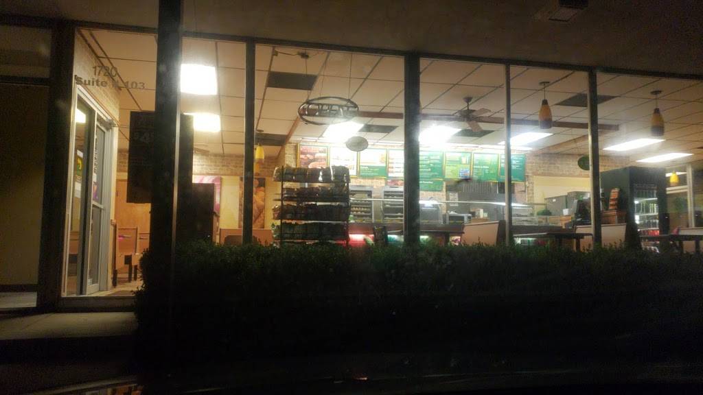 Subway Restaurants | restaurant | 1720 W University Dr, Denton, TX 76201, USA | 9405666036 OR +1 940-566-6036