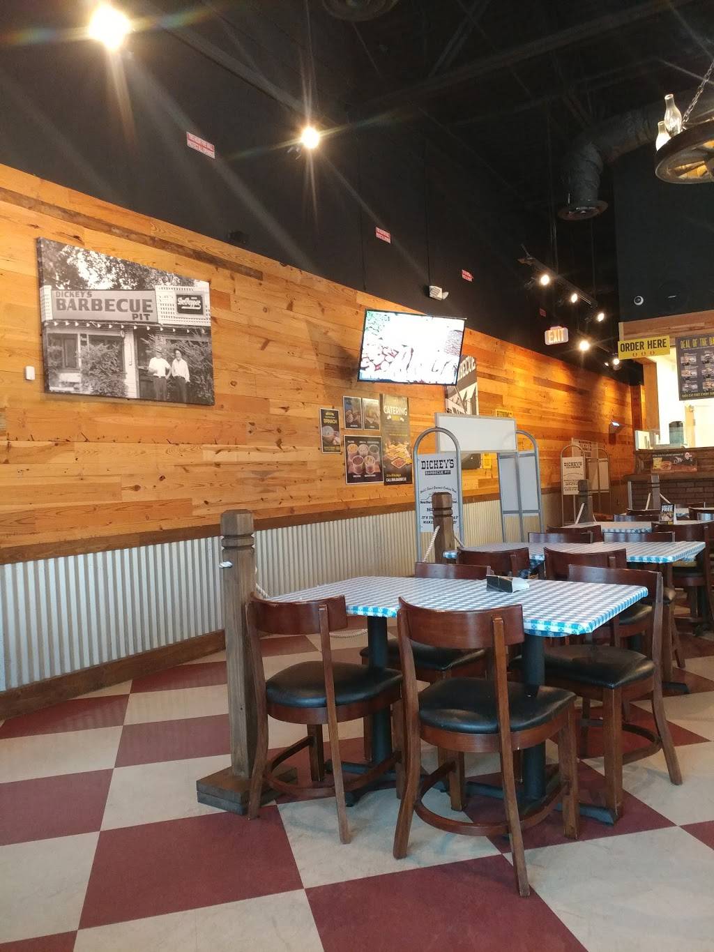 Dickeys Barbecue Pit | restaurant | 9368 Narcoossee Rd Ste 101, Orlando, FL 32827, USA | 4074018285 OR +1 407-401-8285
